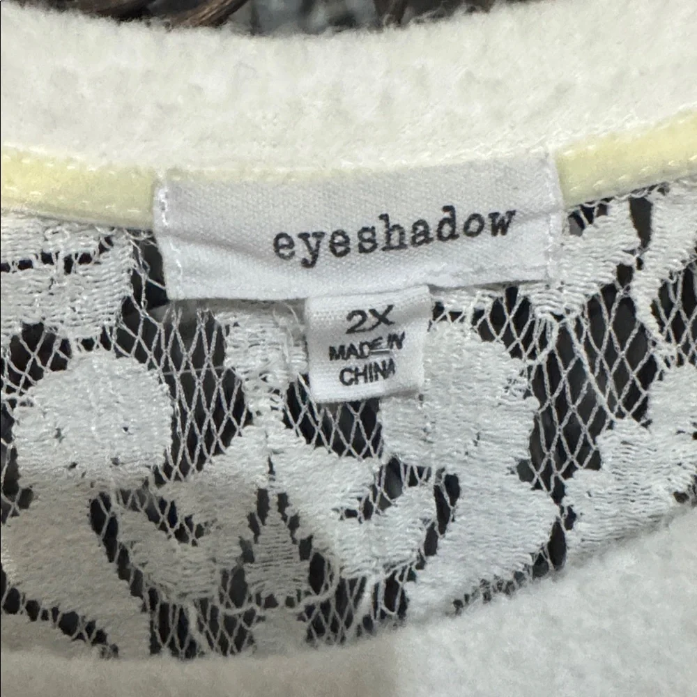 Eyeshadow Winter White Lace Back Knit Top 2X Cozy Boho Sweatshirt Style.
